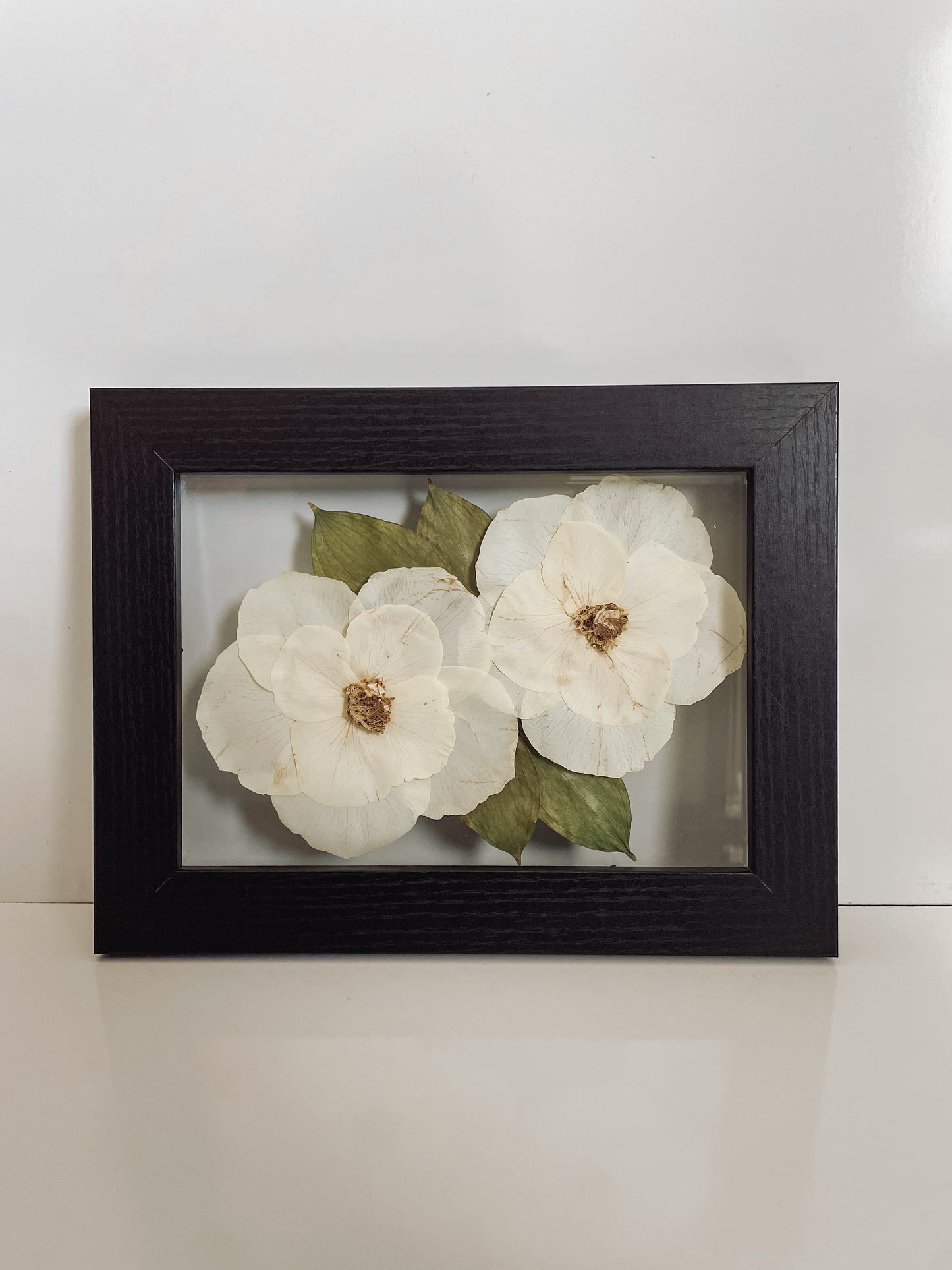 Boutonniere Frame